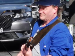 Schwarzworz zu Zwatt uff Wochenmarkt Bowehause